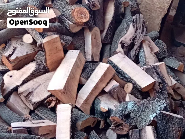 جميع انواع الحطب ناشف ناشف وقص الشجار وشيرا الحطاب