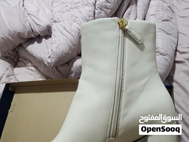 بوت cole haan