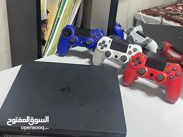 بلاستيشن فور سلم حاله ممتاز جدا