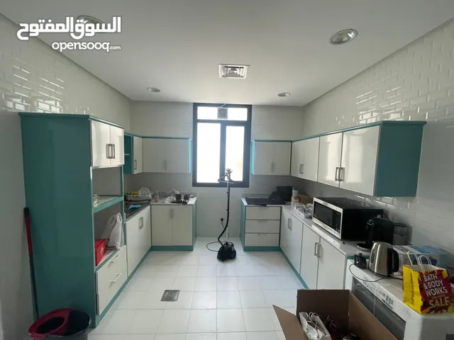 نشتري جميع انواع المطابخ الألمنيوم و الاستيل