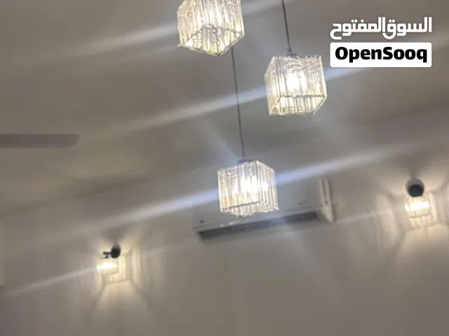 ثريات سقف وحائط