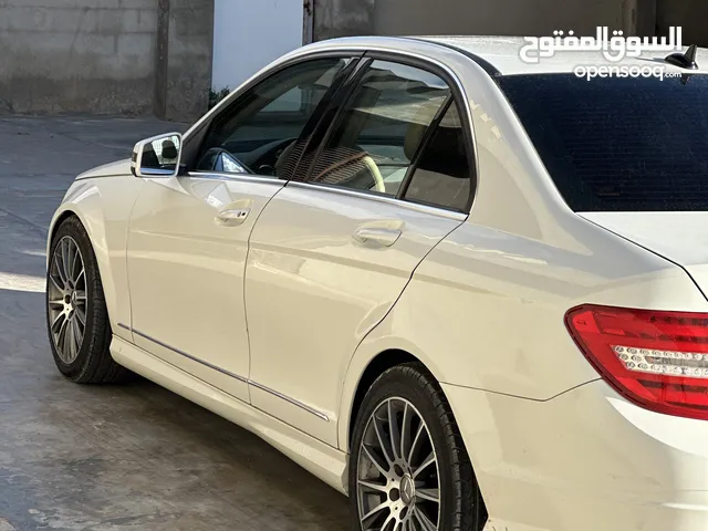 Mercedes Benz C-Class C 300 in Qasr Al-Akhiar