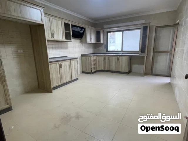شقة مميزة - 3نوم - 180م - قرب الخدمات العامة - موقع مميز / البنيات