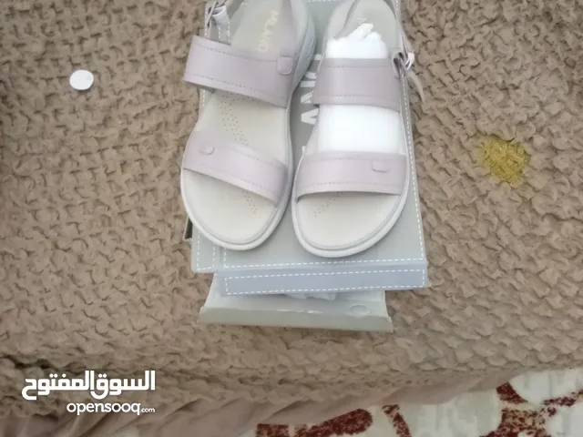Beige Comfort Shoes in Tripoli