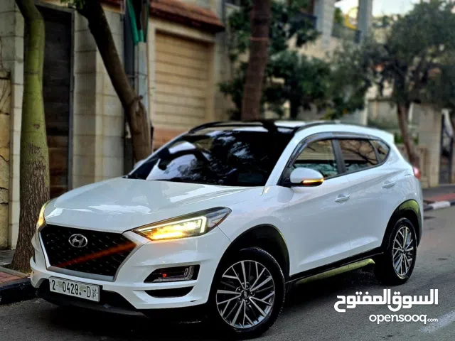 توسان. فلللللل مع. فتحه. بانورما. ههدبزك. كهوباء. بسعررررر. حرق حرق.