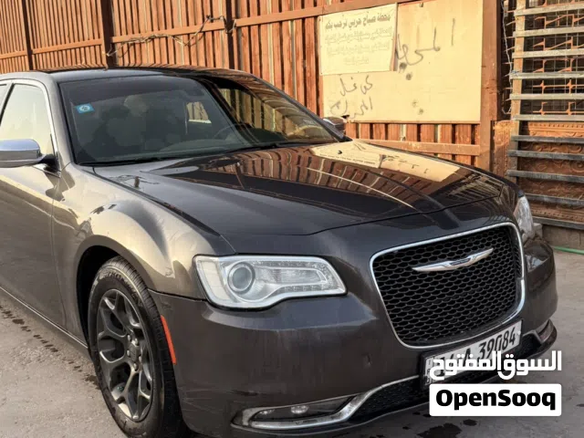 2019 كرايسلر 300 Standard