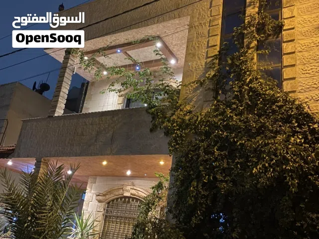 180 m2 3 Bedrooms Townhouse for Sale in Zarqa Jabal Tareq