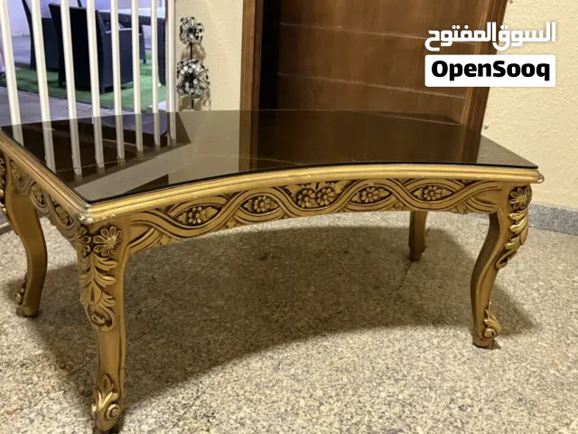 طاولة خشب فاخرة للمجالس