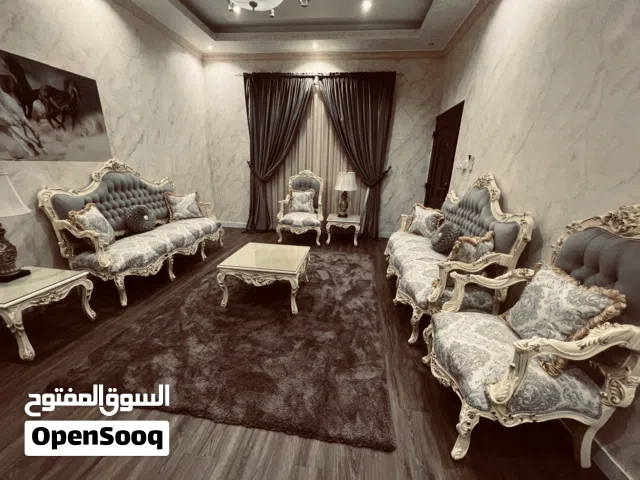طقم كنب للمجلس و الصاله للبيع