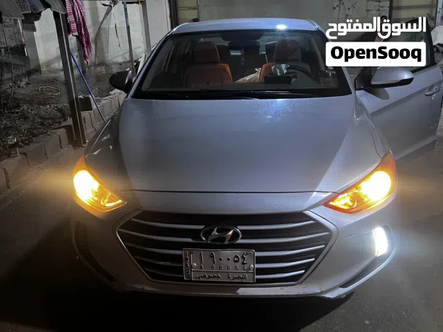 2017 هيونداي النترا SE