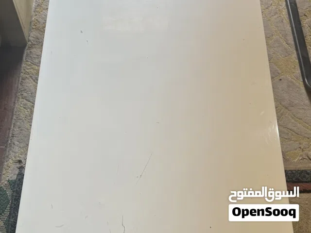 طاولة قاعدة عربى بحالة جيدة 120 * 60 ارتفاع 30