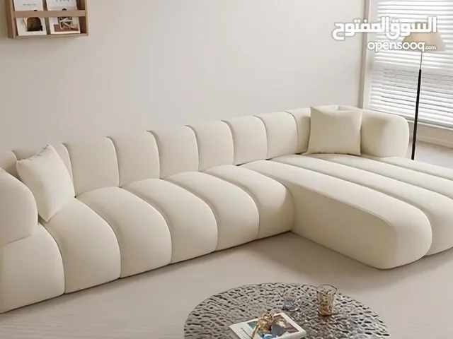 كنب جلد/قماش نظيف جداً – Excellent Condition Elegant Look for Less