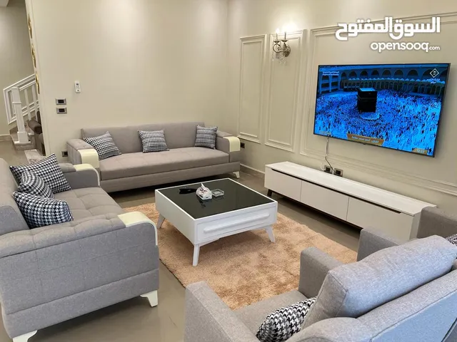 180 m2 3 Bedrooms Apartments for Rent in Giza Sheikh Zayed