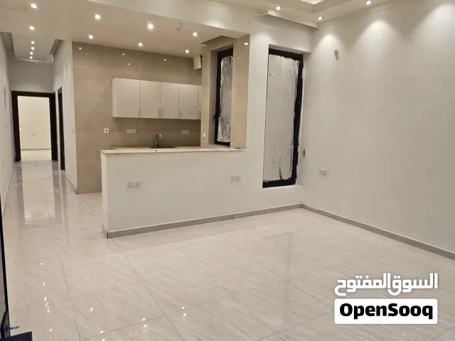 شقة مودرن طابق اول في المنصور الحي العربي