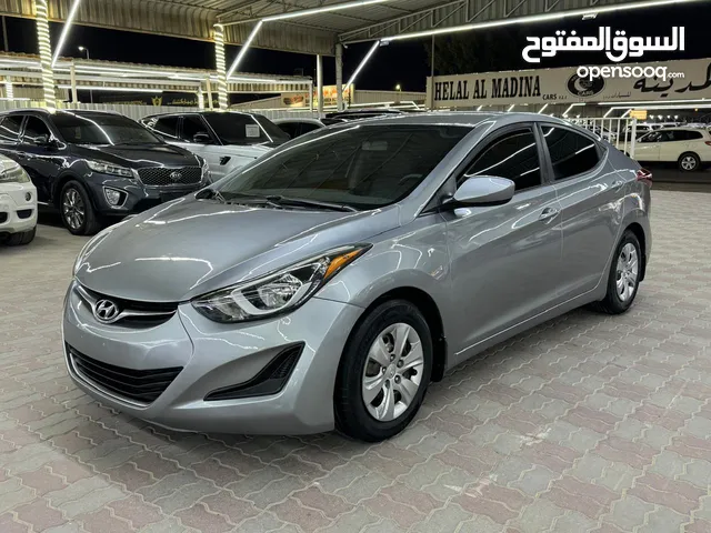 Elantra 2016 Mid option well maintained in excellent condition Family car