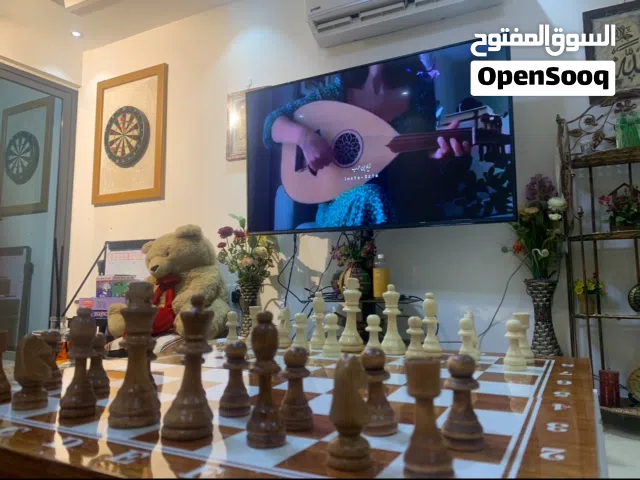 شقة للبيع غرفتين وصالة ومطبخ وحمامين