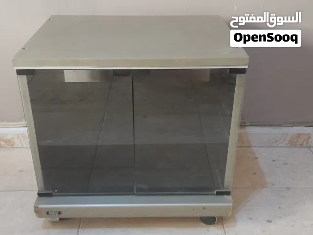 وحدة تلفزيون مستعملة و بحالة جيدة جدا - ضلف زجاج
