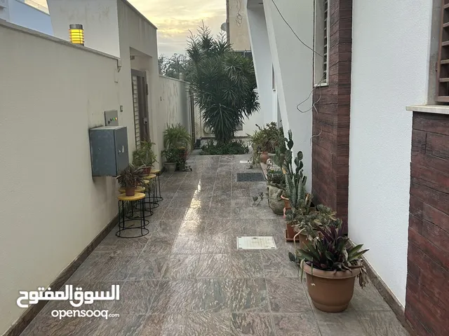 900 m2 More than 6 bedrooms Villa for Sale in Tripoli Bin Ashour