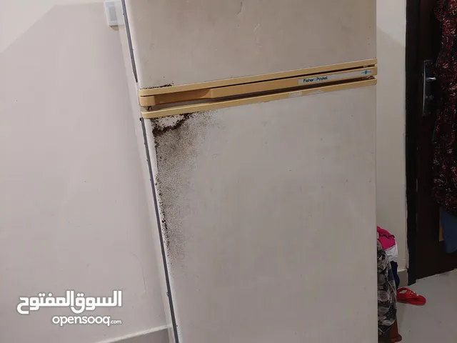 ثلاجه بحاله جيده للبيع