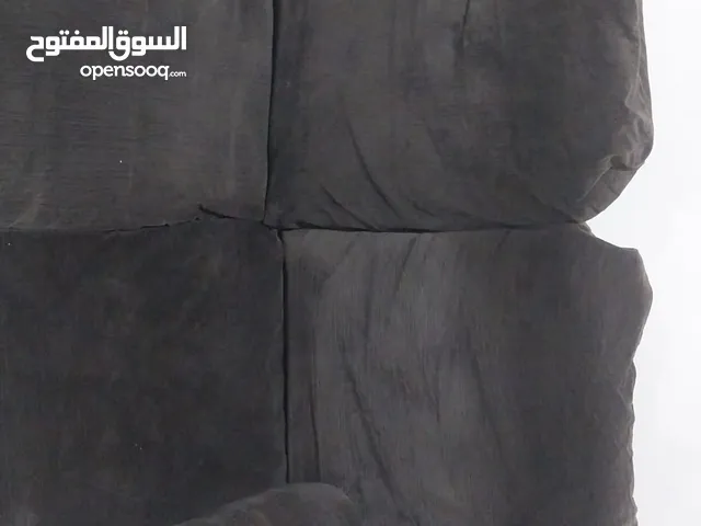 مرجيحه ثنائية بحاله الجديد مع فرش اضافي مع تندا حديد ثقيل