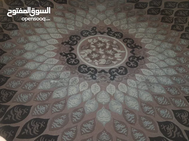 سجاد  وبرادي مستعمل بحاله ممتازه