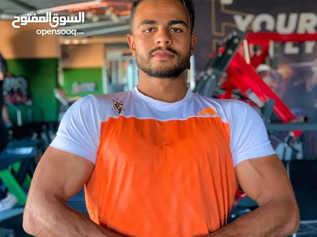 مدرب لياقة بدنية و مدرب شخصي PT اخصائي تغذية رياضية و علاجية اخصائي تأهيل رياضي و حركي