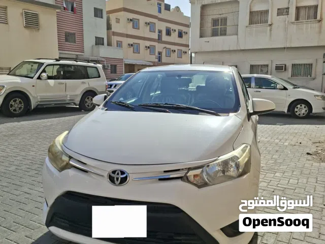 2017 تويوتا يارس E