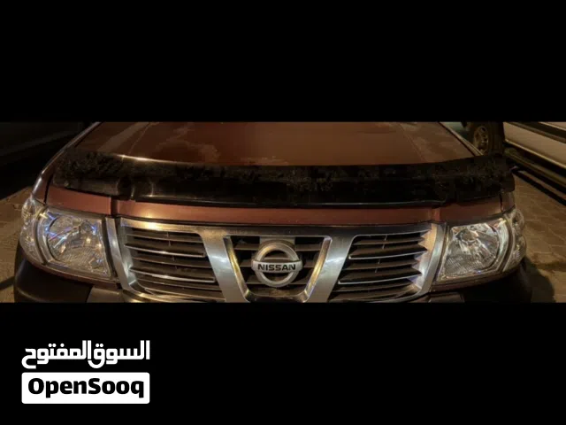 نيسان 2001