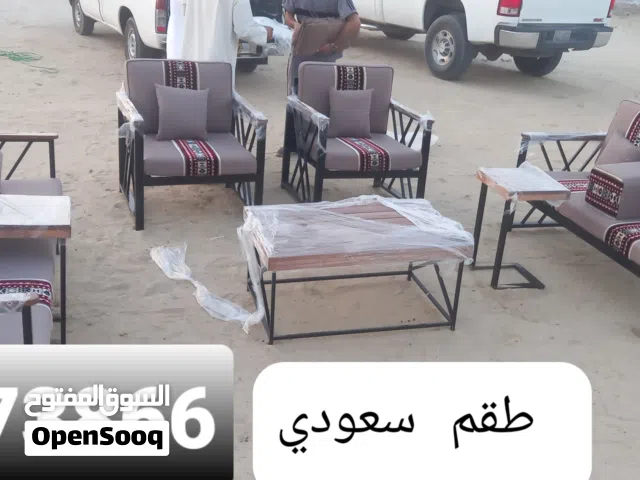 نبيع جميع الكراسي الاثاث الخارجي بافضل الاسعار كراسي ملكي كراسي حديد كراسي خشب كراسي خشب و حديد
