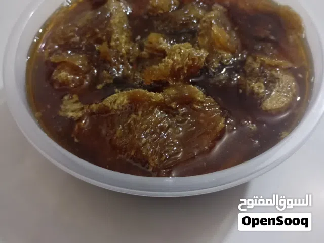 عسل سمر عماني عسل برم مضمون 100/100 وعلى مااقول الله الشاهد / الوزن كيلو الطاس او المله الصغيره