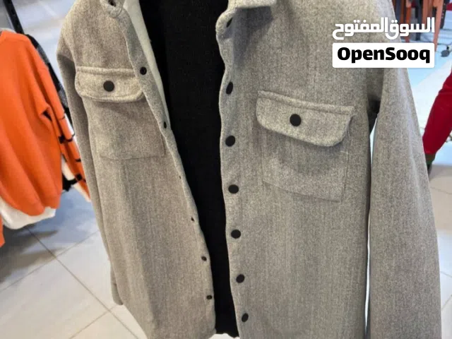 جاكيت رجالي خامه الجاكيت مستورد جيد الالوان: اسود - رمادي - جملي - لبني - بيج