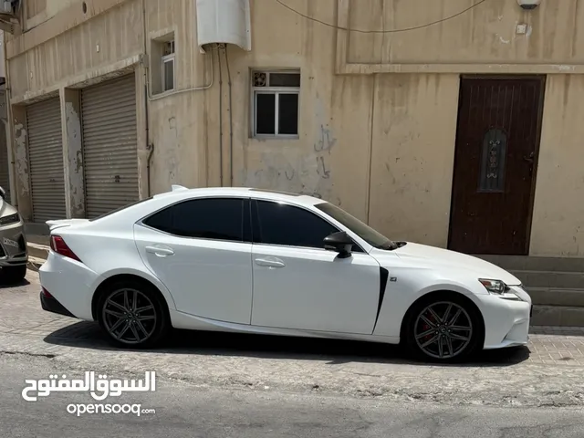 Used Lexus IS in Northern Governorate