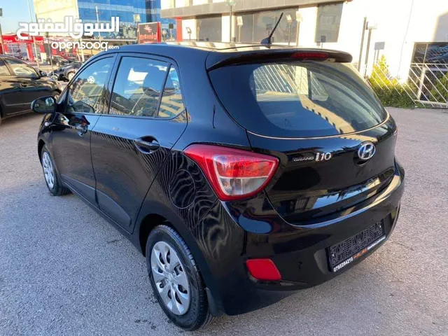 Sedan Kia in Amman