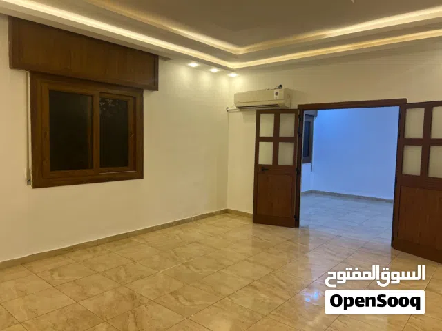 200 m2 5 Bedrooms Apartments for Sale in Tripoli Al-Mansoura