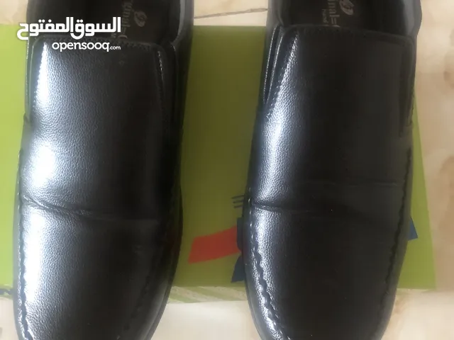 جزمه نظيفه