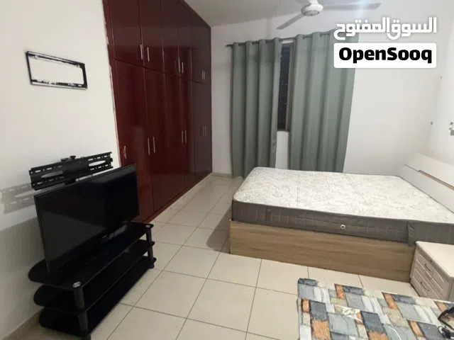 شقق واستديوهات وسراير للايجار