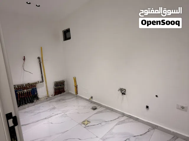 شقق سكنية للبيع بي سعر مغري جدا والشقق نضيفة جدا  قابل وشقة سوبر ديلوكس موقع اربد رهبات