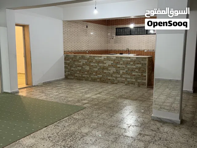 180 m2 2 Bedrooms Townhouse for Rent in Tripoli Janzour