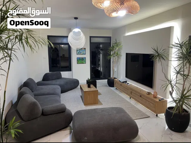 160 m2 3 Bedrooms Apartments for Sale in Ramallah and Al-Bireh Ein Musbah