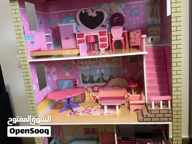 بيت باربي خشبي