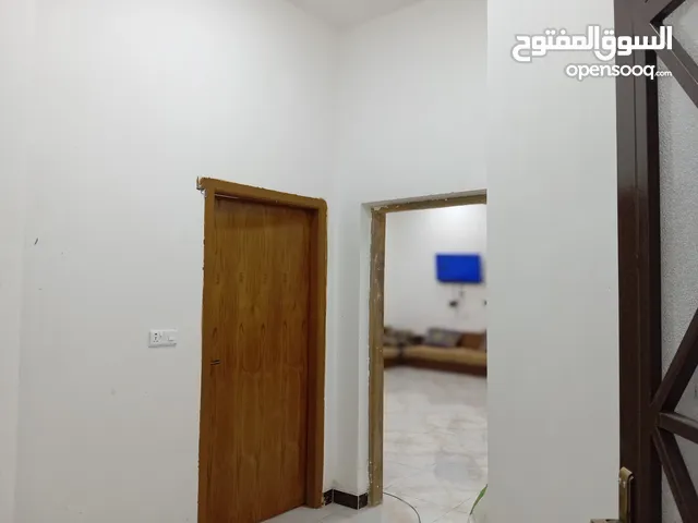 170 m2 4 Bedrooms Townhouse for Sale in Basra Tannumah