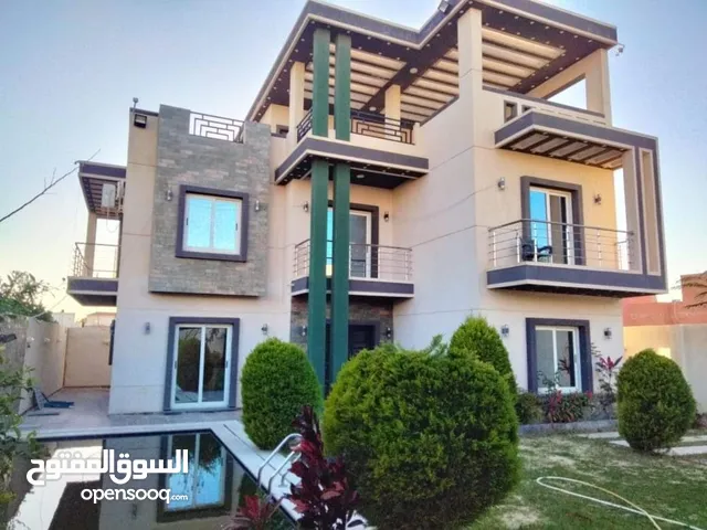 166m2 5 Bedrooms Villa for Sale in Alexandria Other