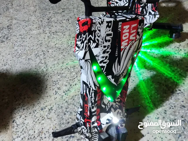 سكوتر درفت للبيع شبة جديدة حجم كبير بملحقاتها