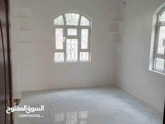 800 m2 4 Bedrooms Apartments for Rent in Sana'a Shamlan