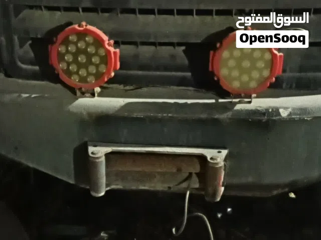 جير لاند روفر ديسكفري مع فورويل ومجموعة قطع تعديل
