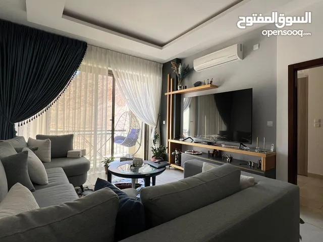 شقة تتكون من سويت مفروش حديث وجديد في منتجع قرية الراحة في أجمل مناطق مدينة العقبة (مرسى زايد)