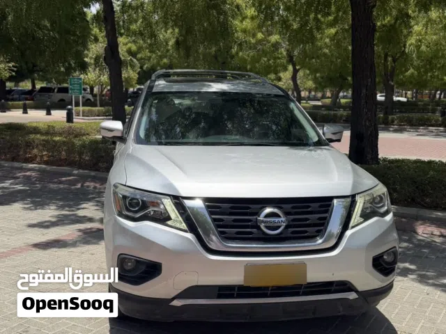 2017 Nissan Pathfinder SL