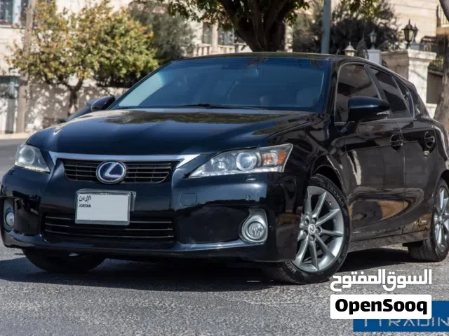2011 لكزس CT CT 200