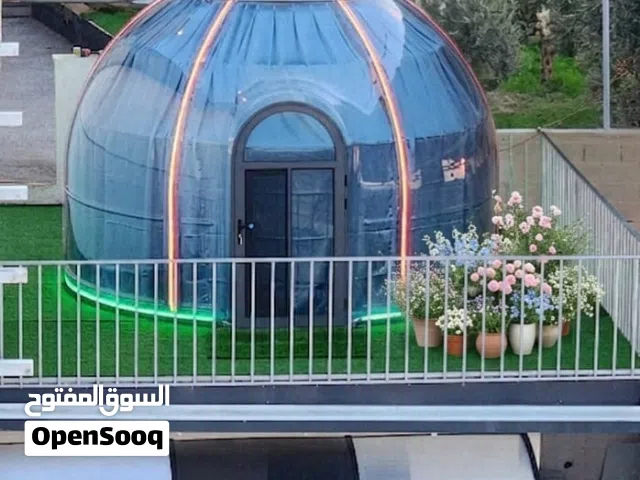 نقدّم لك القبة الزجاجية الفاخرة  تصميم عصري يضيف لمسة راقية لحديقتك أو منزلك
