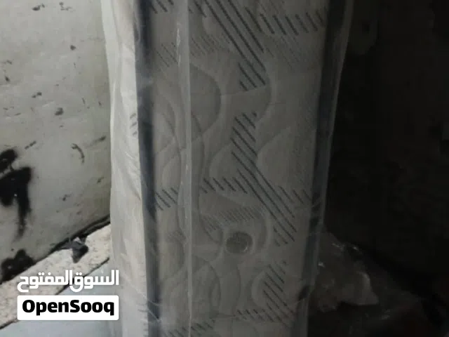فرشه زنبركية مجوزه نظيفه جدا للبيع استخدام خفيف قياس 200*150*23